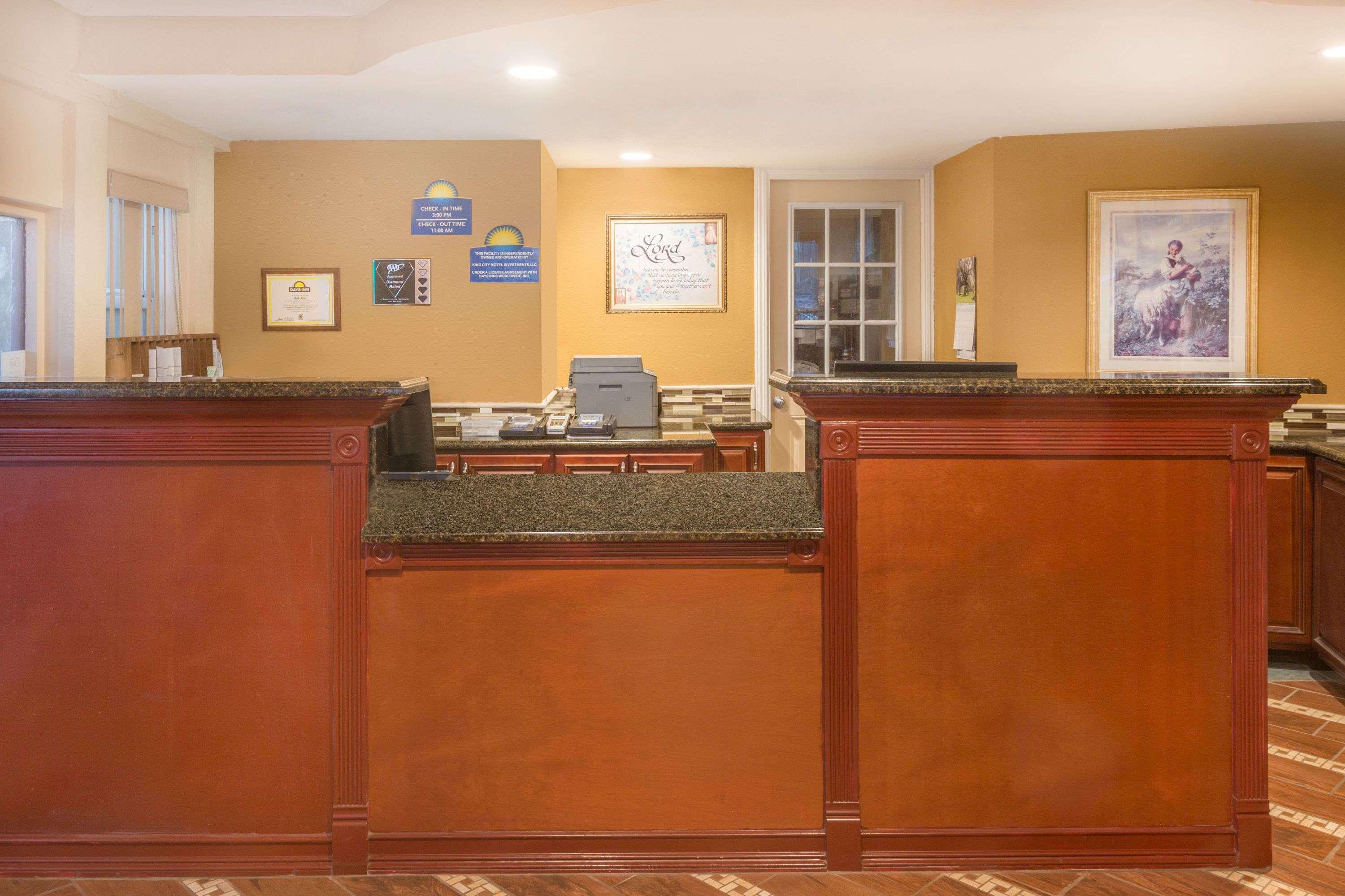 Days Inn By Wyndham King City Kültér fotó