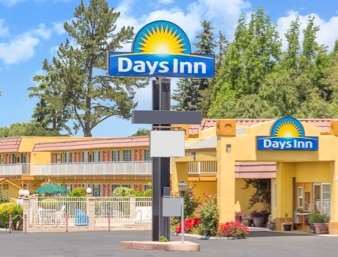 Days Inn By Wyndham King City Kültér fotó